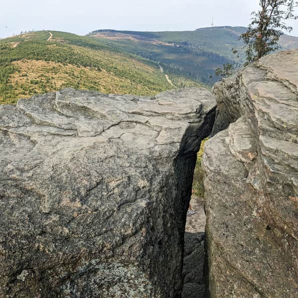 Malinowska Rock - facts, trivia and trails