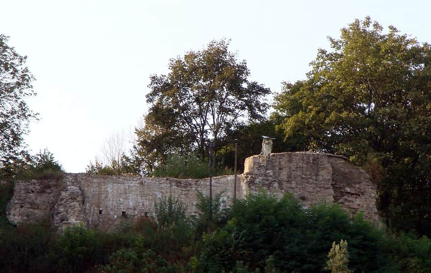 How the Ruins of the Castle Looked Before (Source: Wikipedia)