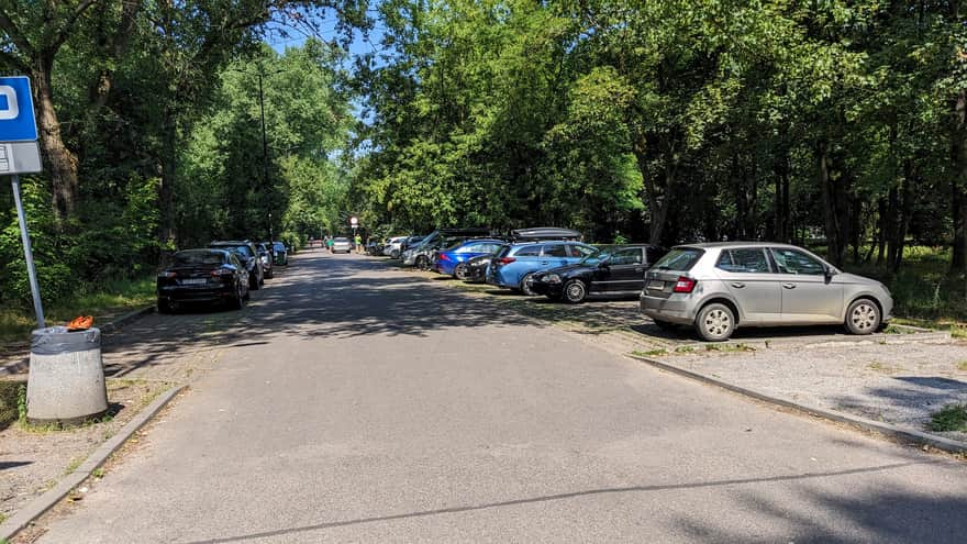 Parking przy kąpielisku Stawiki