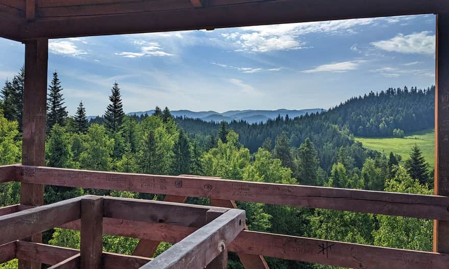 View from the lookout tower on Polaczkówka towards the Gorce mountains